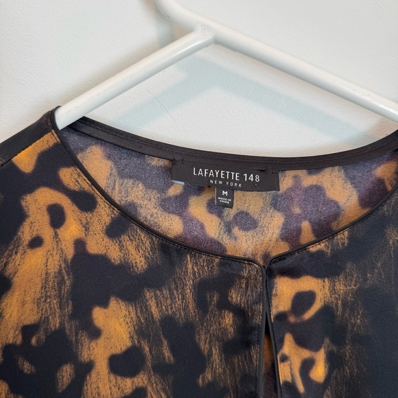 Lafayette 148 Kelsey Leopard Print 100% Silk Split Neck Blouse size M - Picture 5 of 10